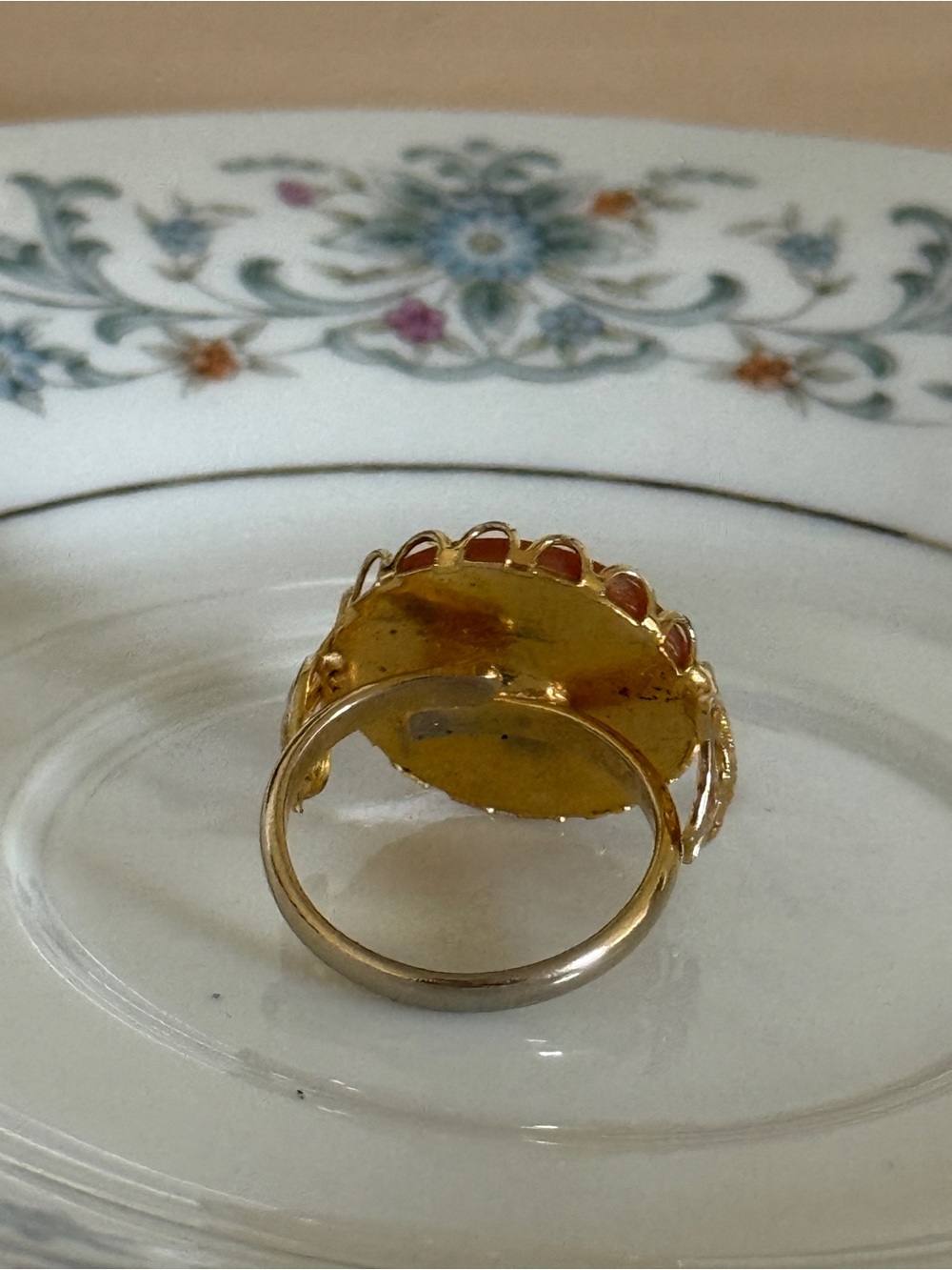 Vintage Gold Tone Cameo Women’s Ring Size 7 Adjustable - Picture 5 of 6